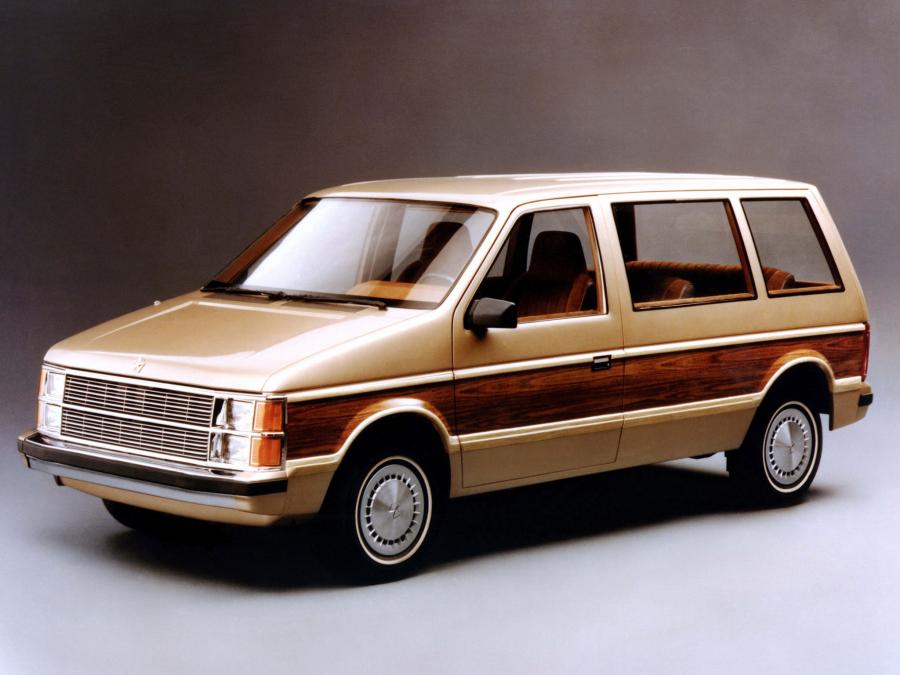  Plymouth Voyager 1984 года  (фото 13 из 21)